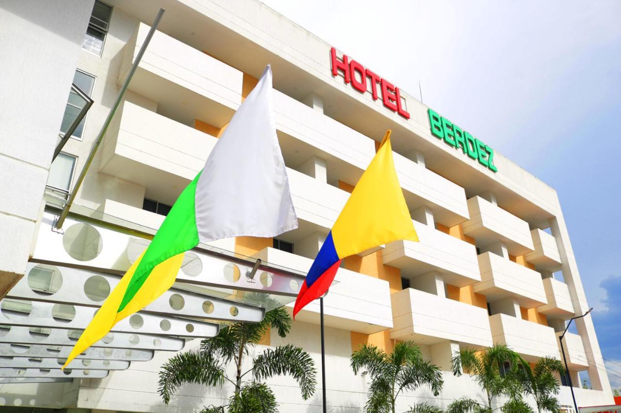 נייבה Hotel Berdez מראה חיצוני תמונה